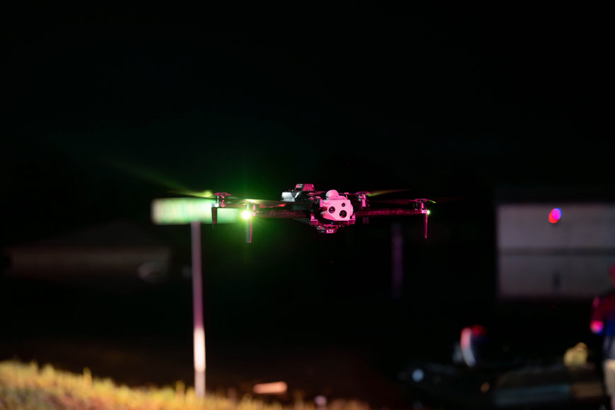Wprowadzanie innowacji w najczulszym, niechłodzonym dronie z kamerą termowizyjną za pomocą Skydio